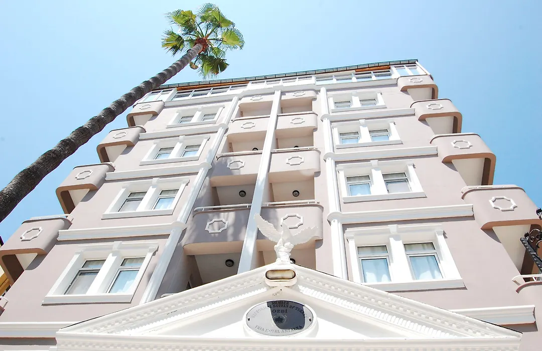 Triana Hotel-1